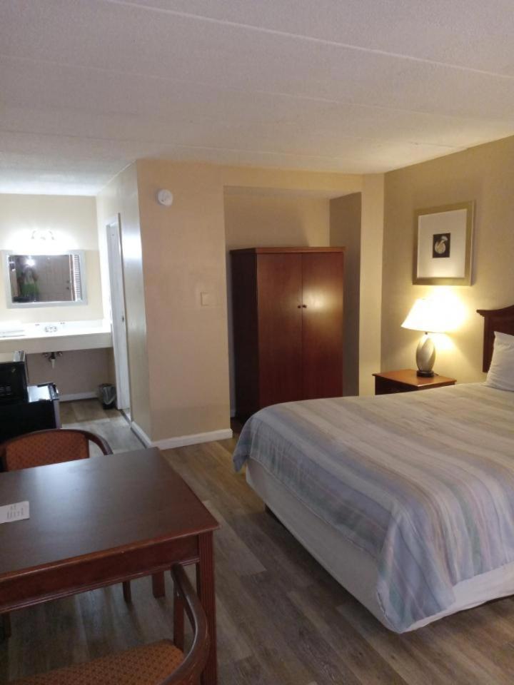 Apm Inn And Suites Winchester Esterno foto