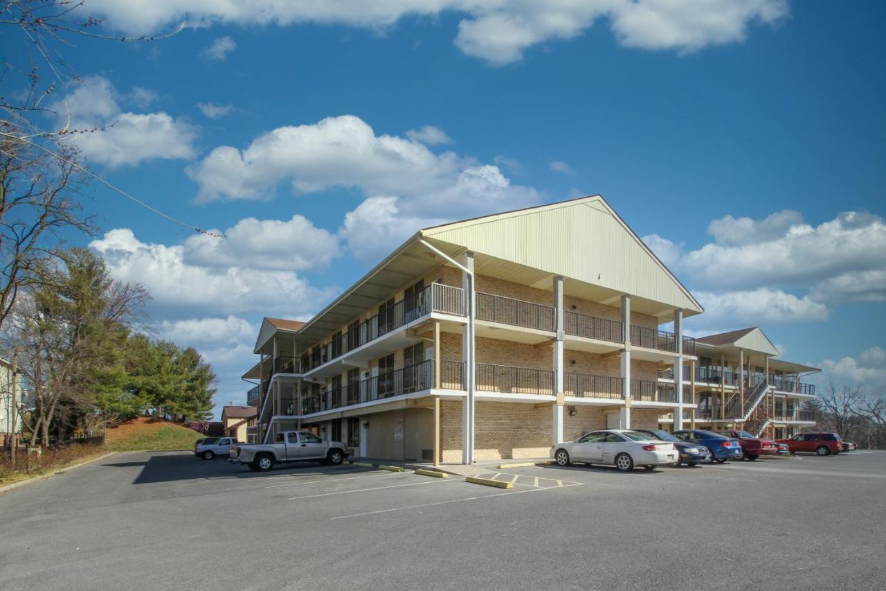 Apm Inn And Suites Winchester Esterno foto